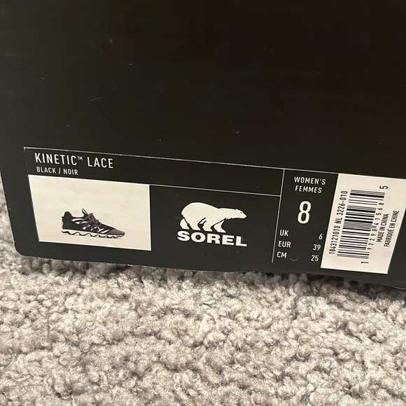 Sorel Black Kinetic Lace Sneaker Size 8 Womens - Picture 11 of 11